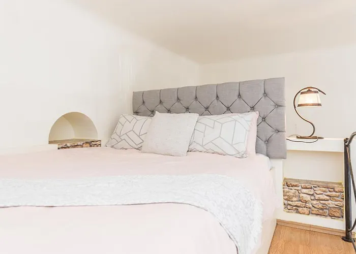 Апартаменты Sabin Private Parking