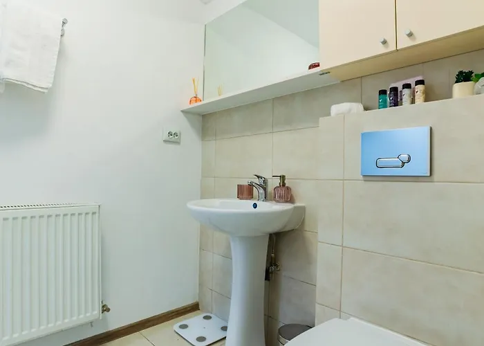 Sabin Private Parking *