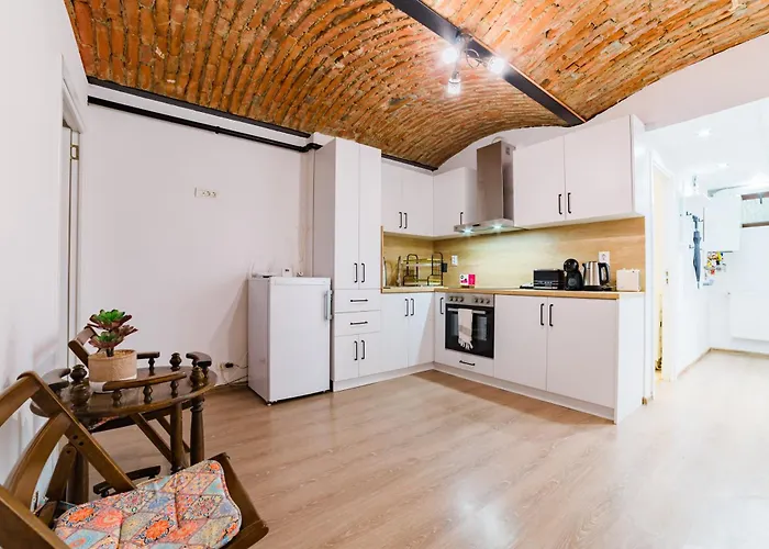 Sabin Private Parking Апартаменты *