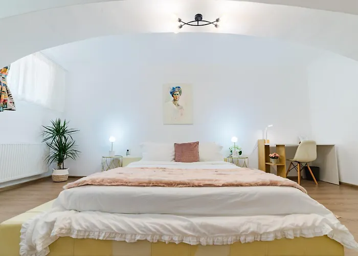 Апартаменты Sabin Private Parking *